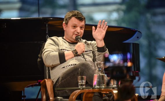 Literacki Piątek. Spotkanie autorskie z Jarosławem Czechowiczem (31 maja 2019), fot. Łukasz Kolewiński