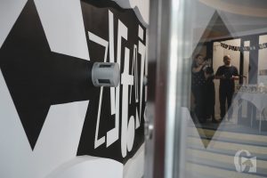 Odsłoniecie muralu typograficznego Czytaj 2018 fot Marcin Szczygieł