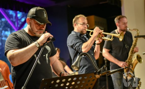Spotkanie autorskie z Mariuszem Czubajem i koncert Kornetu Olemana (29 czerwca 2019), fot. Łukasz Kolewiński