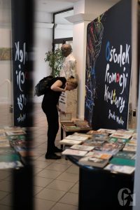 Literacki Piątek. Spotkanie autorskie z Renatą Kuryłowicz (29 czerwca 2018), fot. Marcin Szczygieł