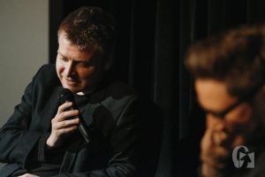 Mieszkanie Poezji. Spotkanie autorskie z Karolem Samselem (24 maja 2018), fot. Marcin Szczygieł