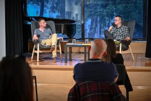 Tomasz Bąk Spotkanie autorskie w Częstochowie fotografował Łukasz Kolewiński