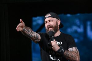 Jakub Ćwiek Maciej Lobo Linke Stand Up Comedy Częstochowa 2021 fot Łukasz Kolewiński