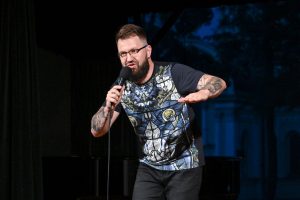 Jakub Ćwiek Maciej Lobo Linke Stand Up Comedy Częstochowa 2021 fot Łukasz Kolewiński