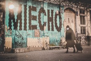 Pstrikailov Michał Krzyszkowski Wystawa fotografii ulicznej Sekretne życie polskich miast