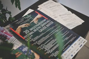 Paulina Krajewska Cisza ikony