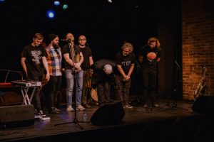 Zespół Zgniłość na scenie teatru fot Justyna Tomorowska