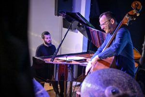 Łukasz Ojdana i Maciej Garbowski na scenie