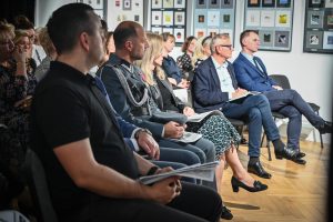 publiczność w instytucji publicznej