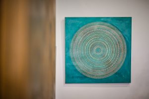 Zdjęcie obrazu przedstawiającego mandalę autorstwa Magdaleny Uchrońskiej