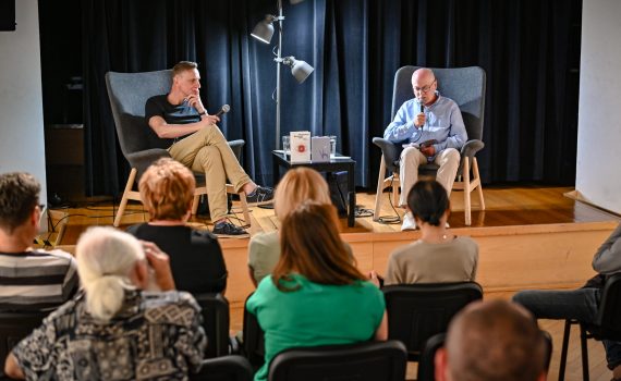 autor Krzysztof Bielecki i jego spotkanie autorskie
